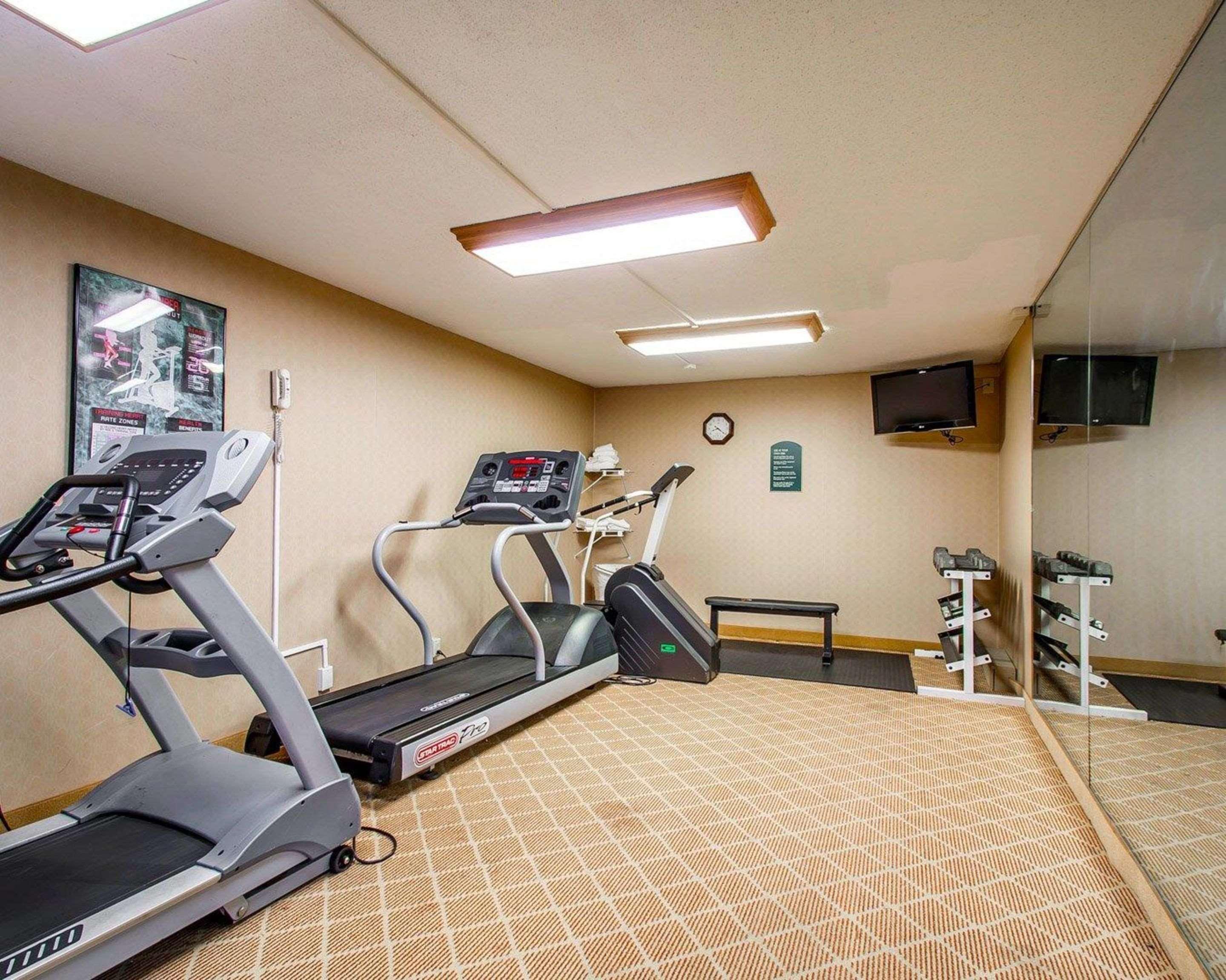 Clarion Inn & Suites Dothan South Экстерьер фото