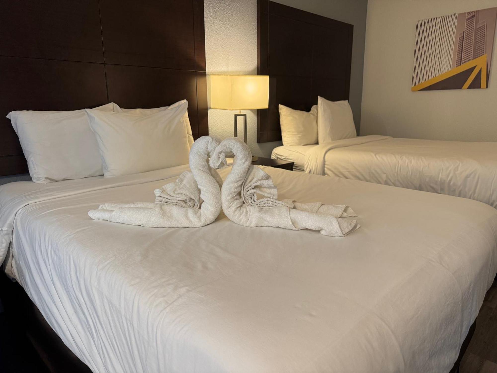 Clarion Inn & Suites Dothan South Экстерьер фото