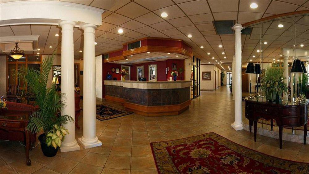 Clarion Inn & Suites Dothan South Экстерьер фото